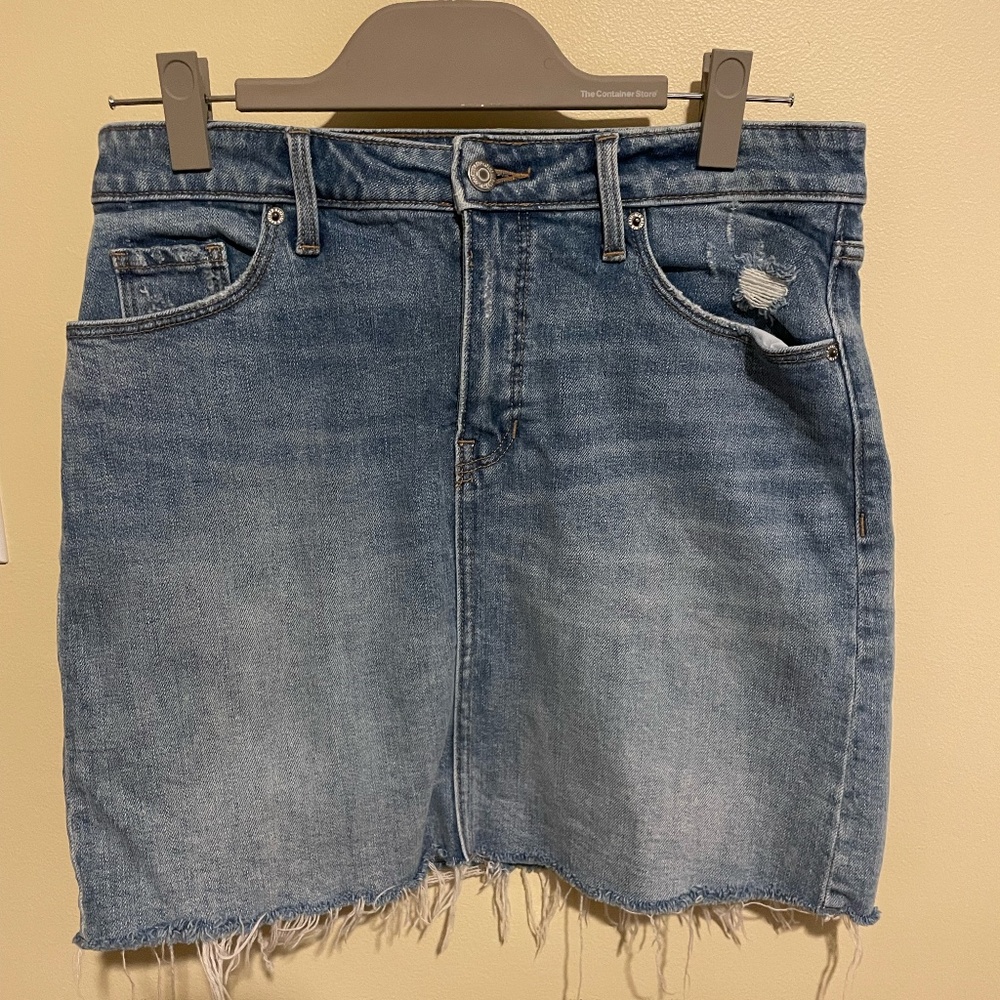 Old Navy Women's Size 6 Frayed Jean Skirt